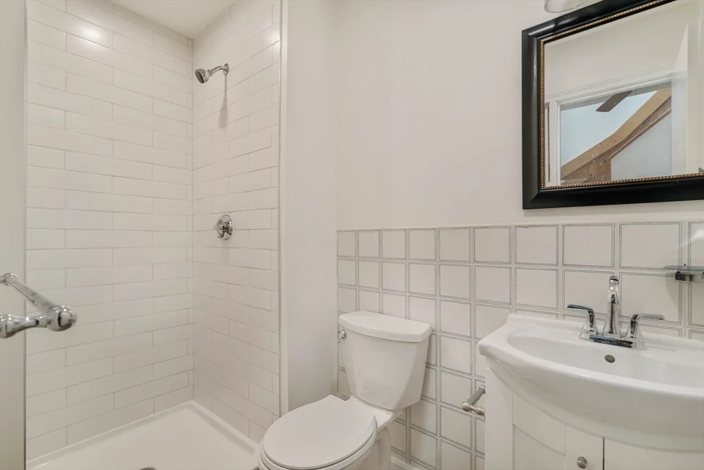 3 bed, 2 bath apartment for rent at 195 Endicott St Unit 3, North End — photo 12 of 25