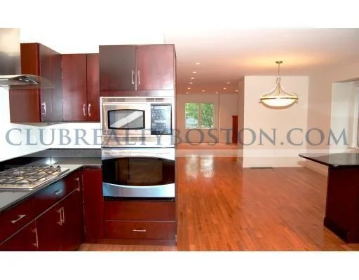4 bed, 2 bath apartment for rent at 195 Forest Unit 195, Arlington — photo 14 of 21