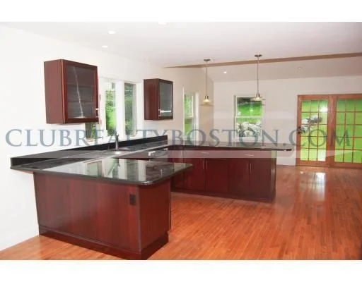 4 bed, 2 bath apartment for rent at 195 Forest Unit 195, Arlington — photo 15 of 21