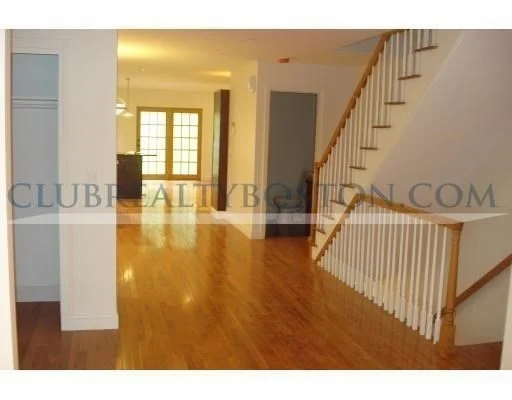 4 bed, 2 bath apartment for rent at 195 Forest Unit 195, Arlington — photo 3 of 21