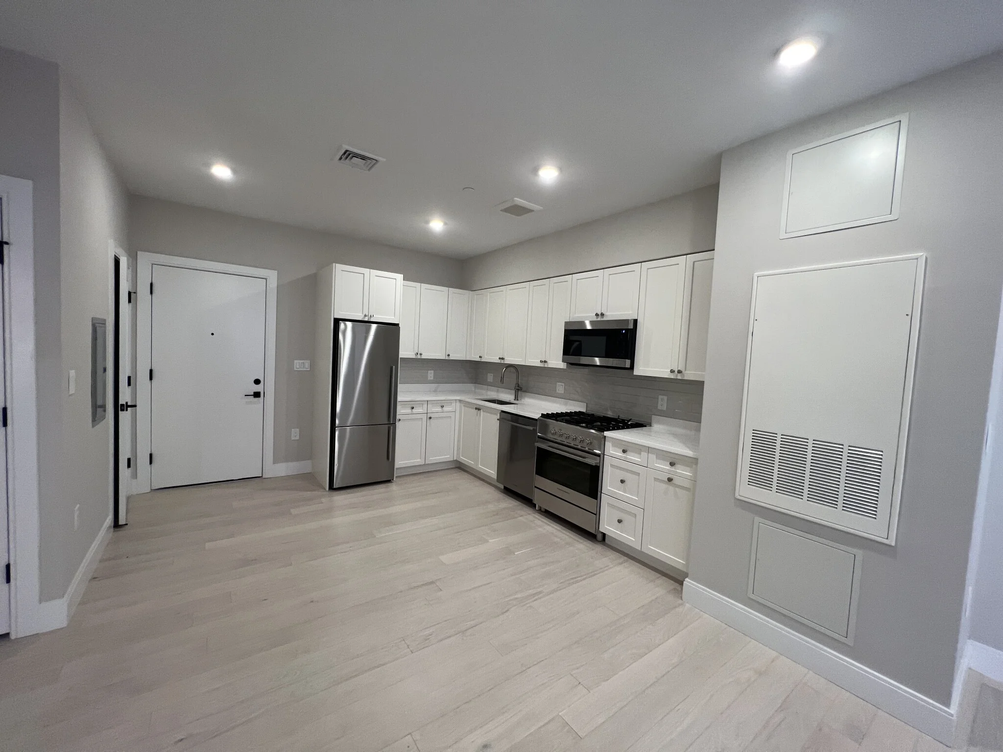 Studio bed, 1 bath apartment for rent at 195 Green St Unit 202A, Jamaica Plain — photo 4 of 15