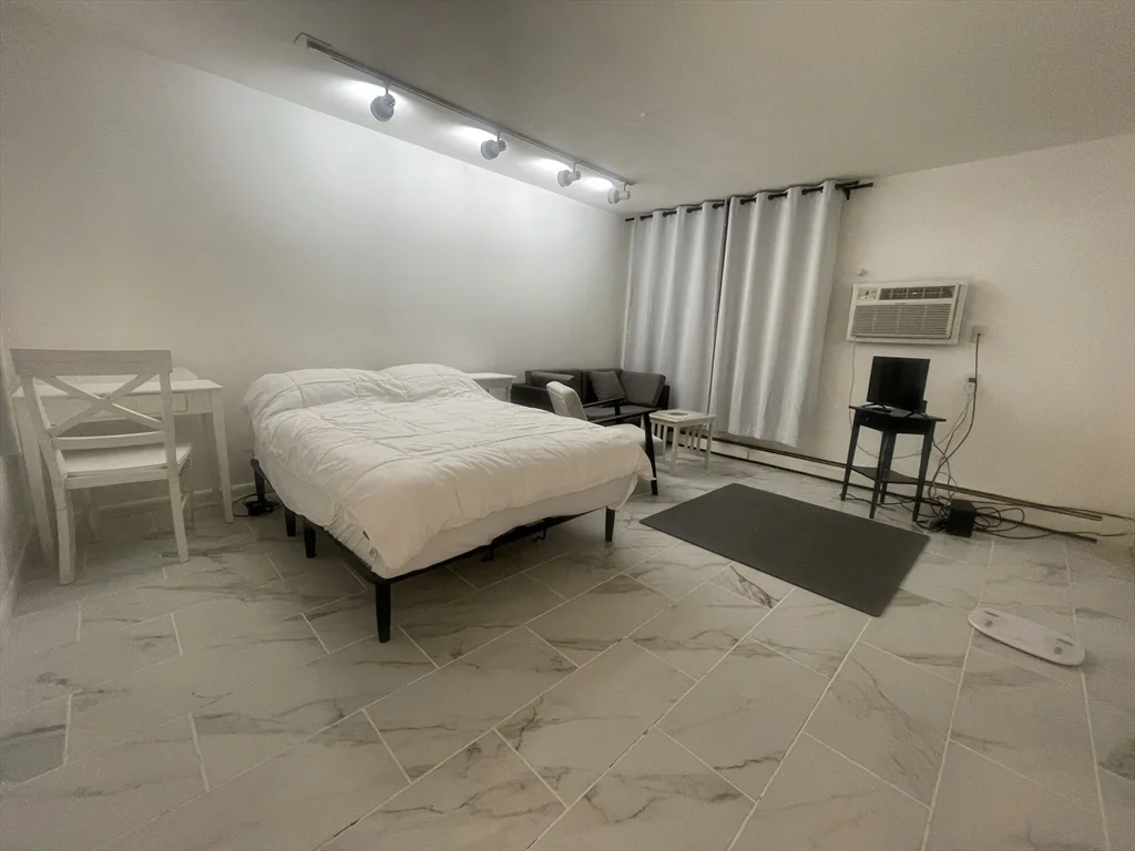 1 bed, 1 bath apartment for rent at 195 Independence Ave Unit 111, Quincy