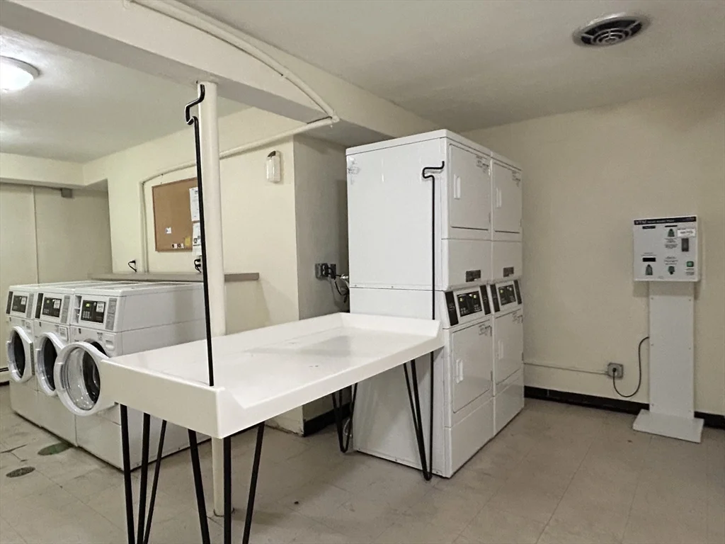 1 bed, 1 bath apartment for rent at 195 Independence Ave Unit 111, Quincy — photo 14 of 17