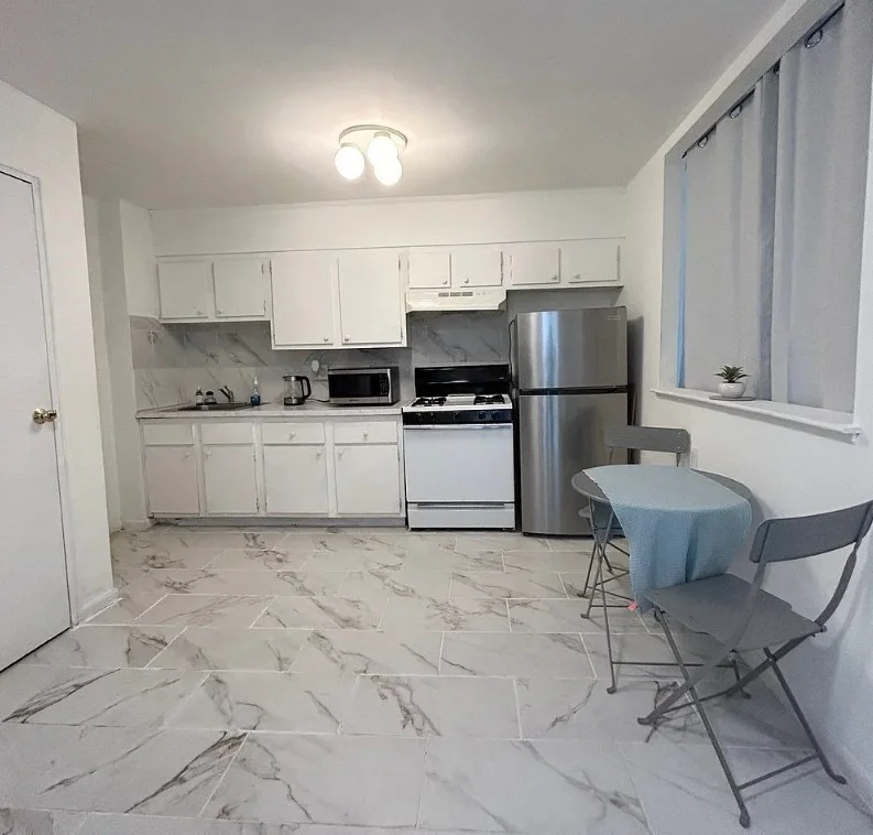 1 bed, 1 bath apartment for rent at 195 Independence Ave Unit 111, Quincy — photo 2 of 17