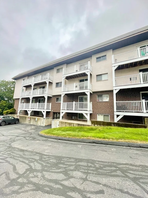 2 bed, 1 bath apartment for rent at 195 Independence Ave Unit 118, Quincy — photo 13 of 15