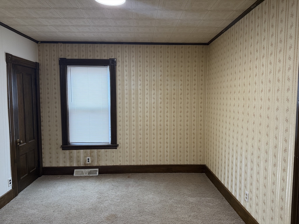 3 bed, 1 bath apartment for rent at 195 Millbury St Unit 1, Worcester — photo 11 of 15