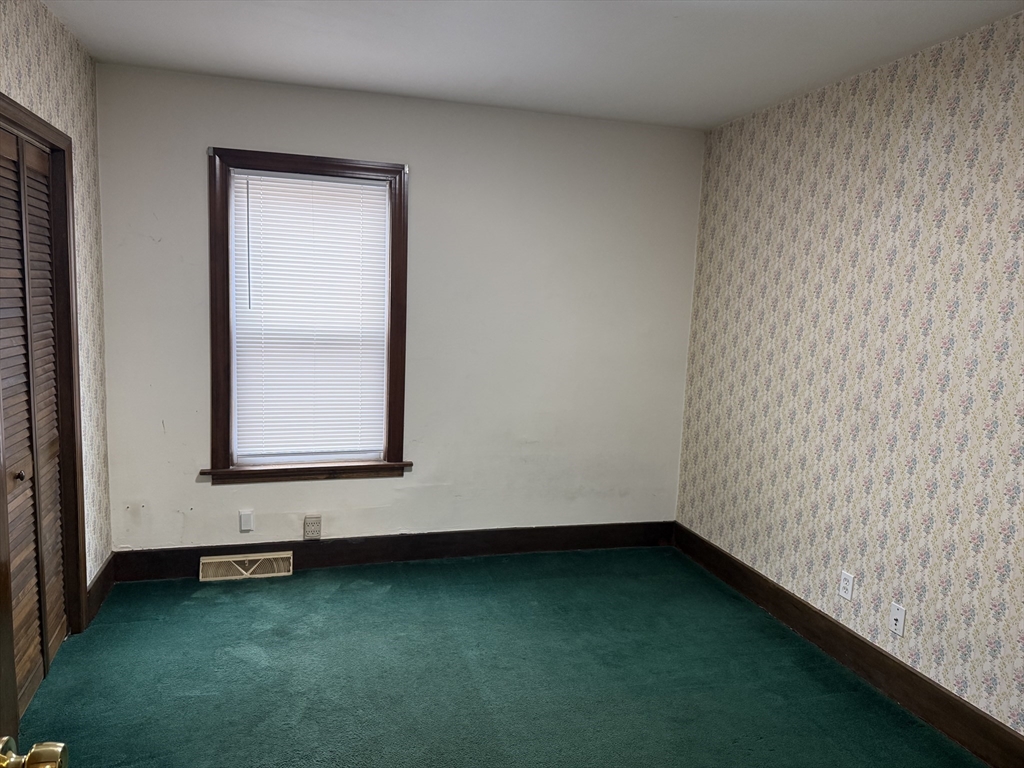 3 bed, 1 bath apartment for rent at 195 Millbury St Unit 1, Worcester — photo 10 of 15