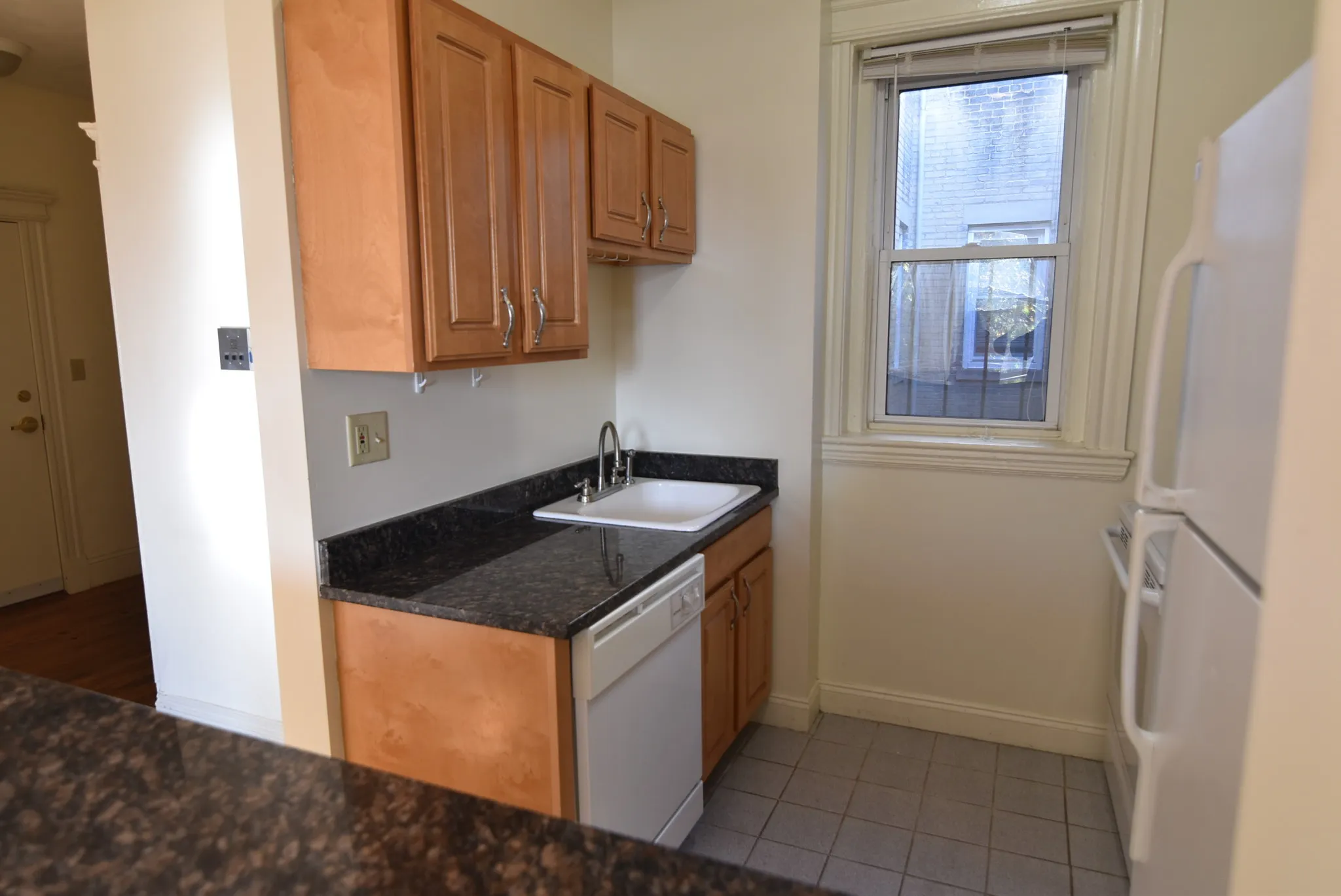 1 bed, 1 bath apartment for rent at 195 Park Dr Unit 33, Fenway — photo 5 of 12