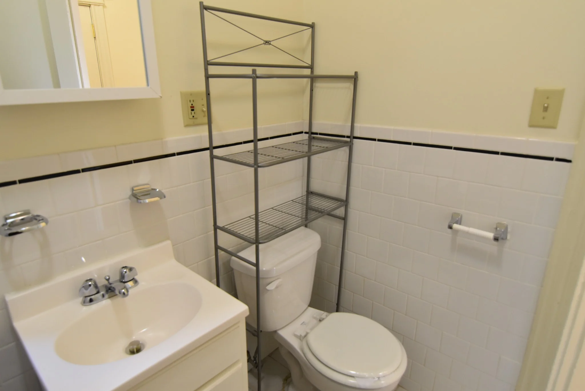 1 bed, 1 bath apartment for rent at 195 Park Dr Unit 33, Fenway — photo 7 of 12