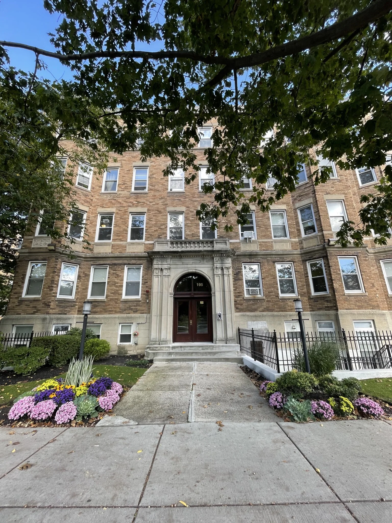 Studio bed, 1 bath apartment for rent at 195 Park Dr Unit 42, Fenway — photo 10 of 13