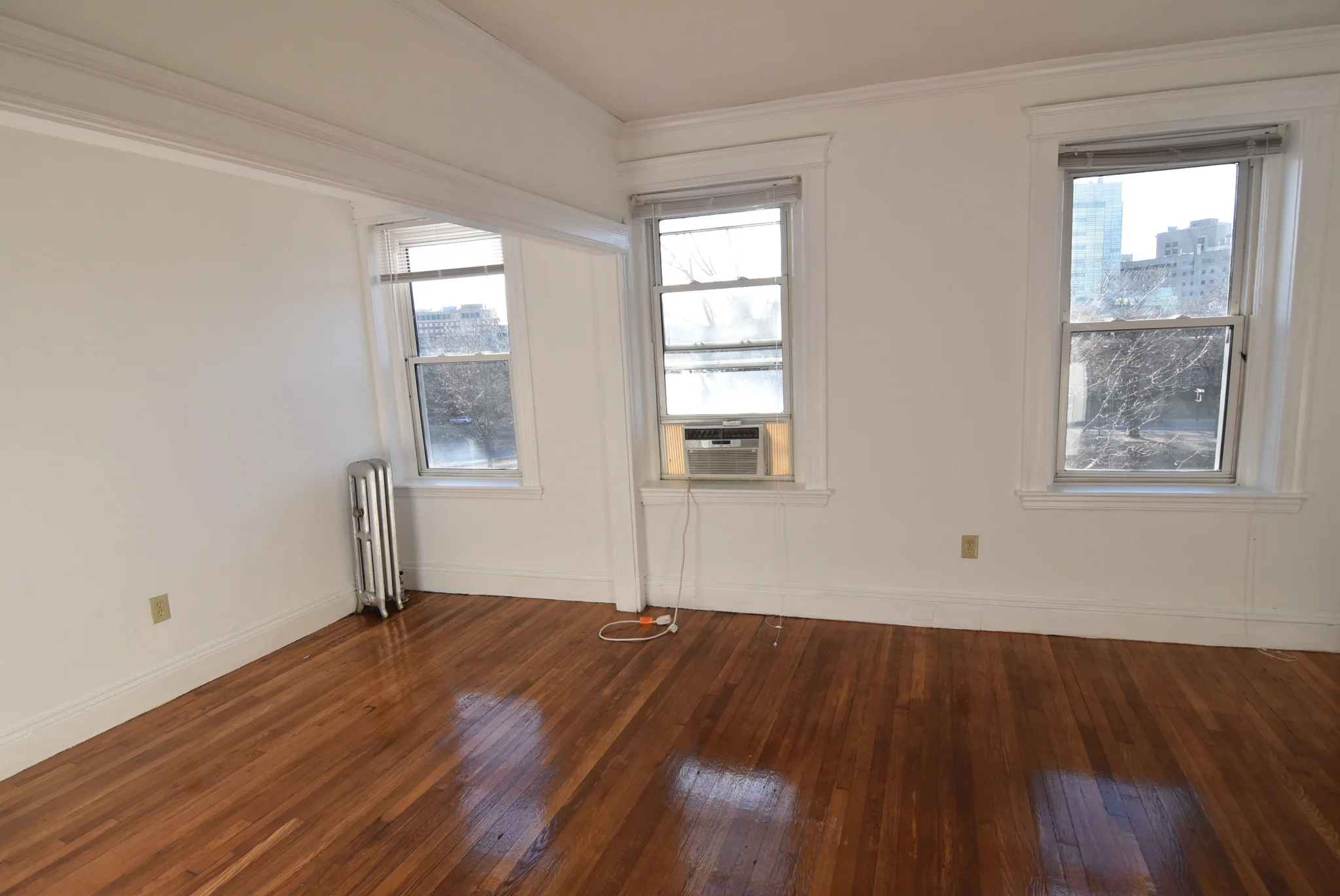 Studio bed, 1 bath apartment for rent at 195 Park Dr Unit 42, Fenway — photo 2 of 13