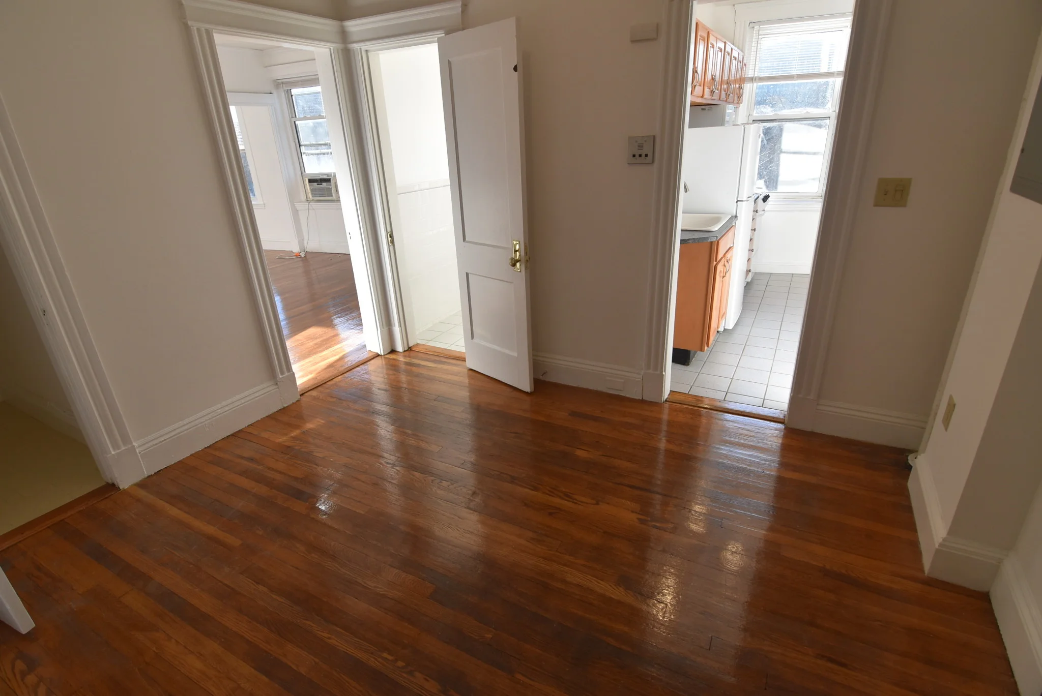 Studio bed, 1 bath apartment for rent at 195 Park Dr Unit 42, Fenway — photo 3 of 13