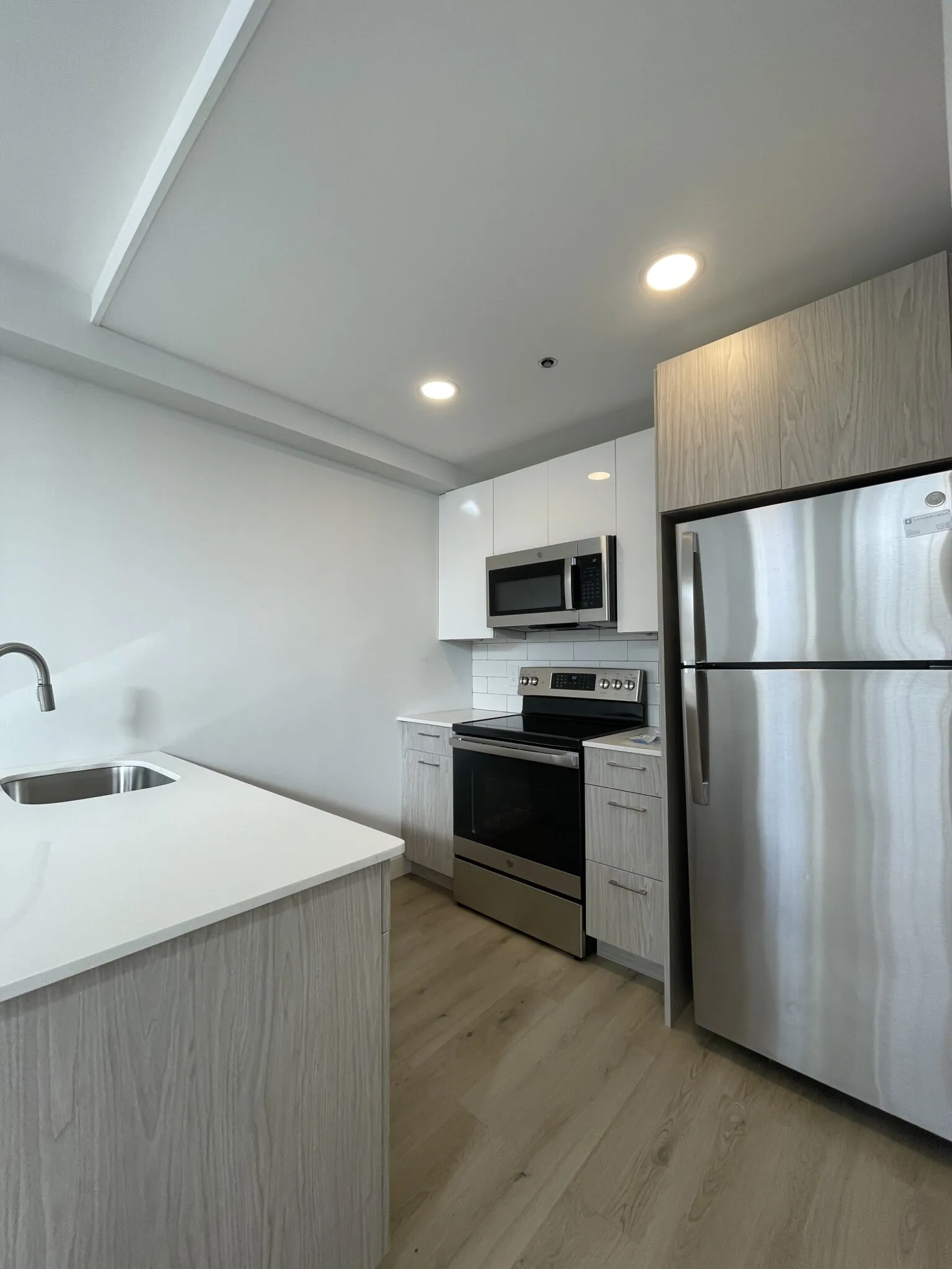 Studio bed, 1 bath apartment for rent at 195 Park Dr Unit D, Fenway — photo 6 of 20