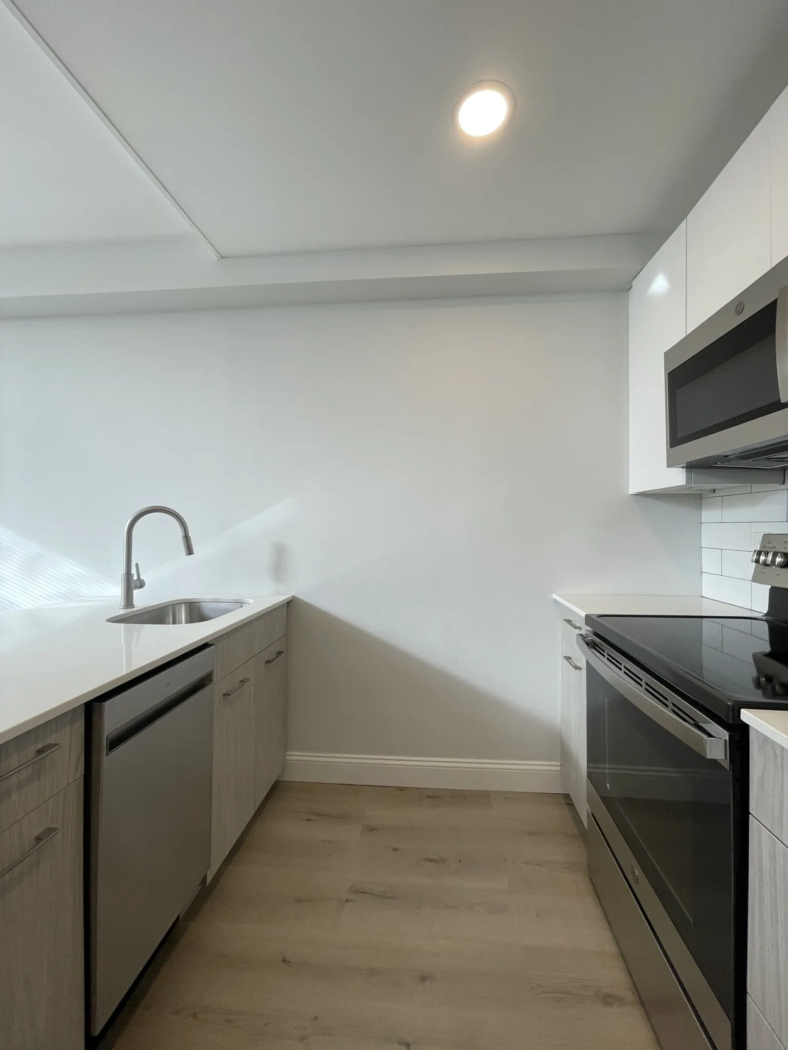 Studio bed, 1 bath apartment for rent at 195 Park Dr Unit D, Fenway — photo 11 of 20