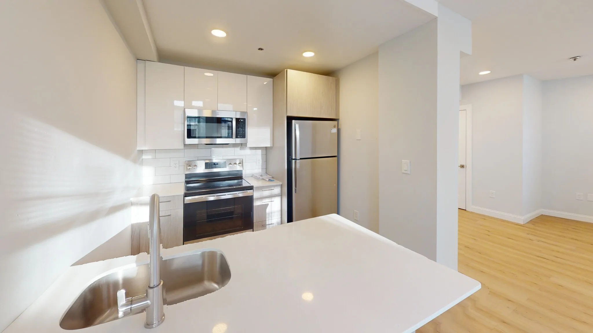 Studio bed, 1 bath apartment for rent at 195 Park Dr Unit D, Fenway — photo 2 of 20