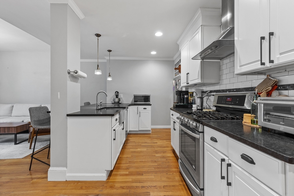 2 bed, 1 bath apartment for rent at 195 Saint Paul St Unit 1G, Brookline — photo 1 of 21