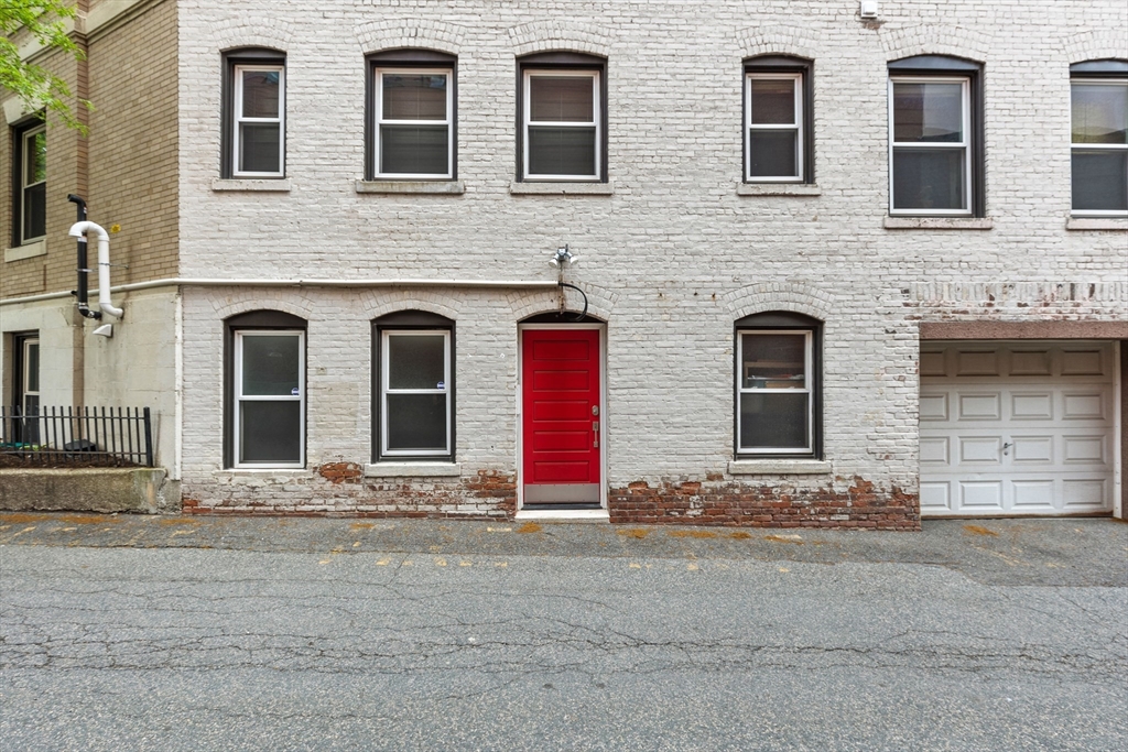 2 bed, 1 bath apartment for rent at 195 Saint Paul St Unit 1G, Brookline — photo 4 of 21