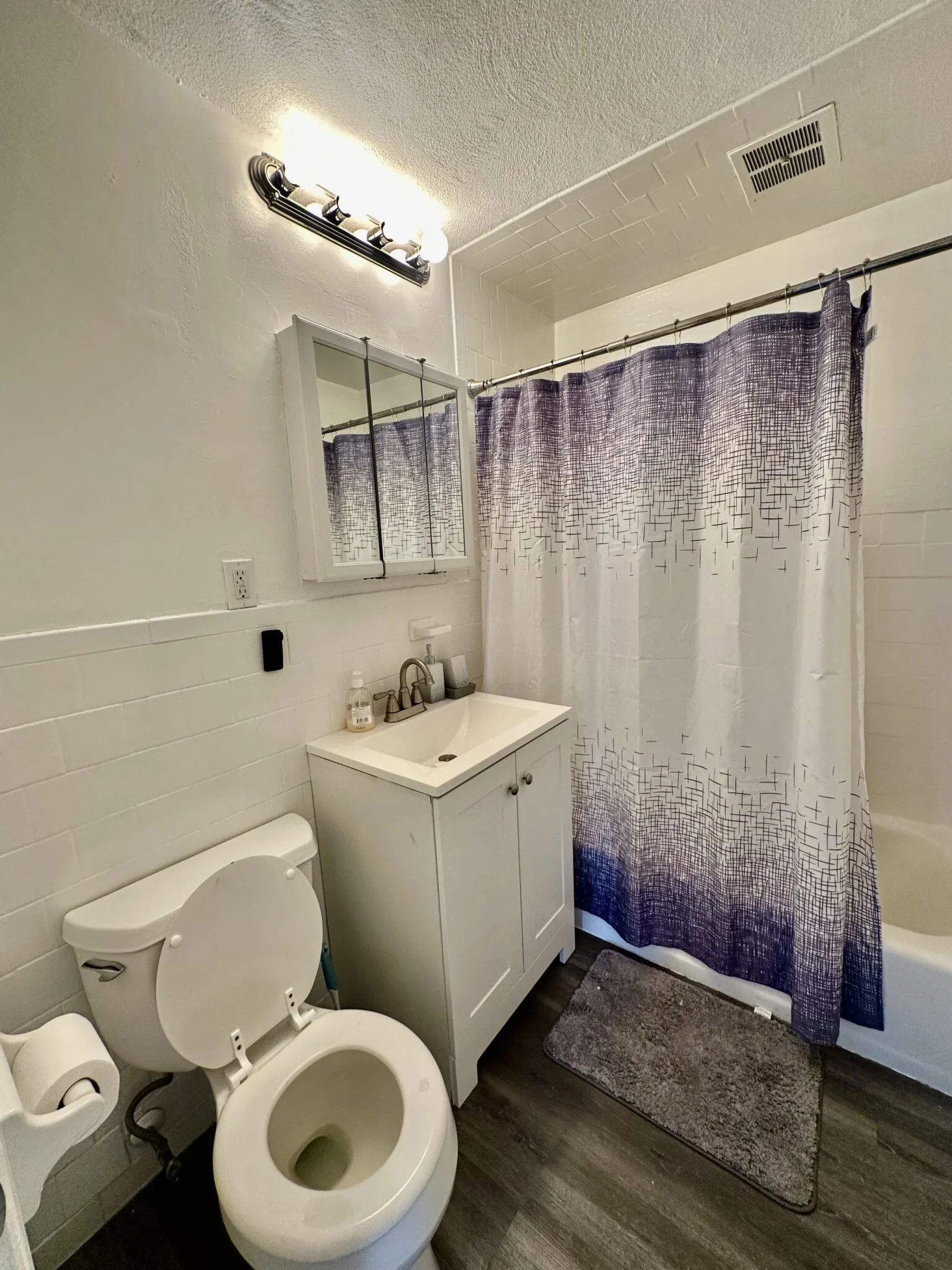 2 bed, 1 bath apartment for rent at 195 Salem St Unit 25, Medford — photo 9 of 17