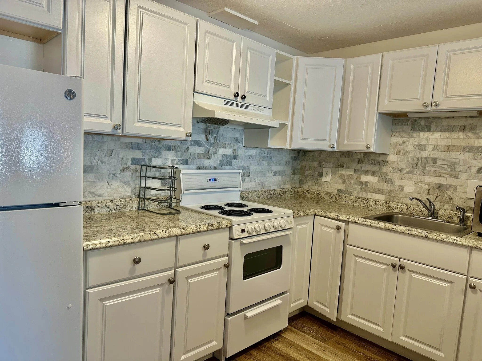 2 bed, 1 bath apartment for rent at 195 Salem St Unit 25, Medford — photo 7 of 17