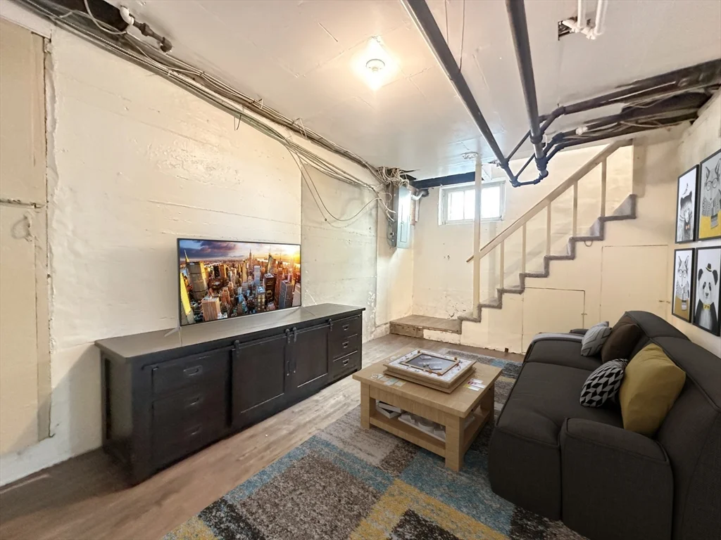 3 bed, 2 bath apartment for rent at 195 Sea St, Merrymount — photo 19 of 28