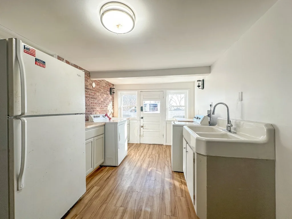 3 bed, 2 bath apartment for rent at 195 Sea St, Merrymount — photo 20 of 28