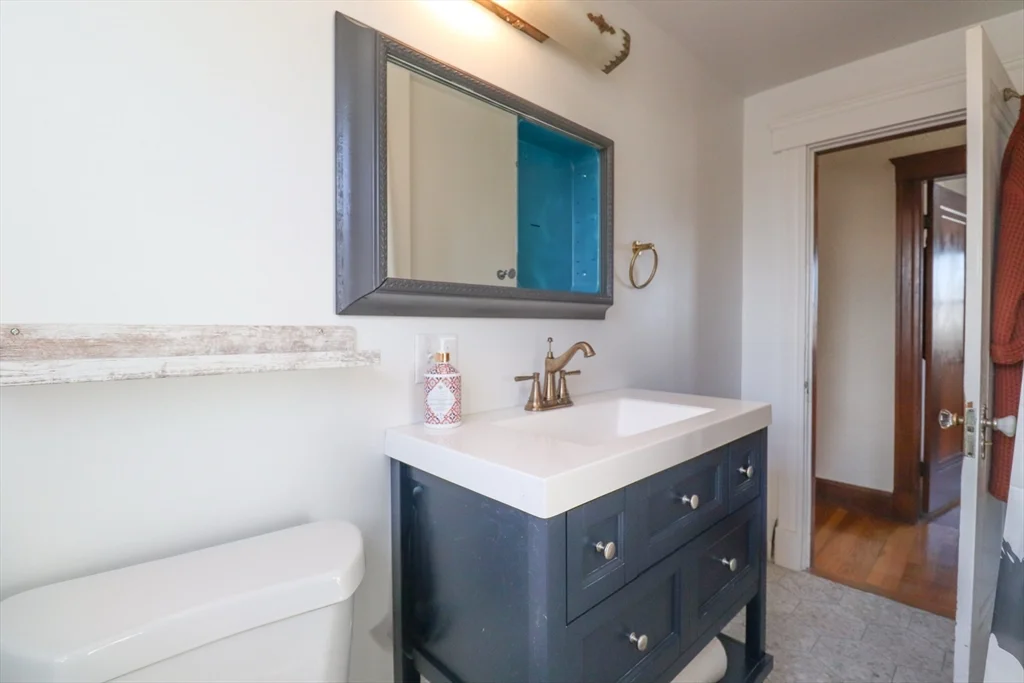 3 bed, 2 bath apartment for rent at 195 Sea St, Merrymount — photo 8 of 28
