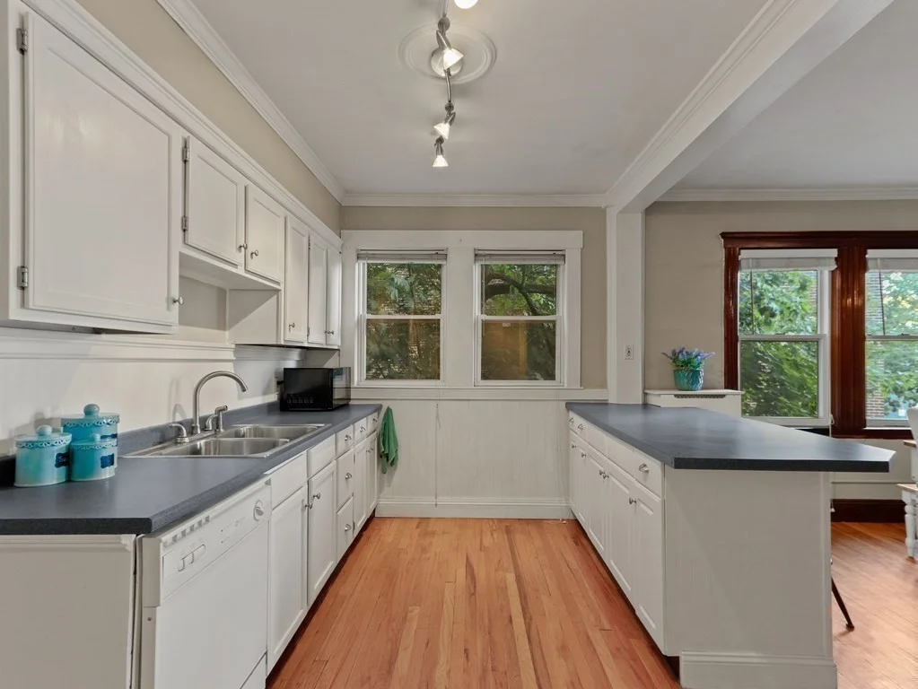 2 bed, 1 bath apartment for rent at 195 South St Unit 4, Jamaica Plain — photo 14 of 17
