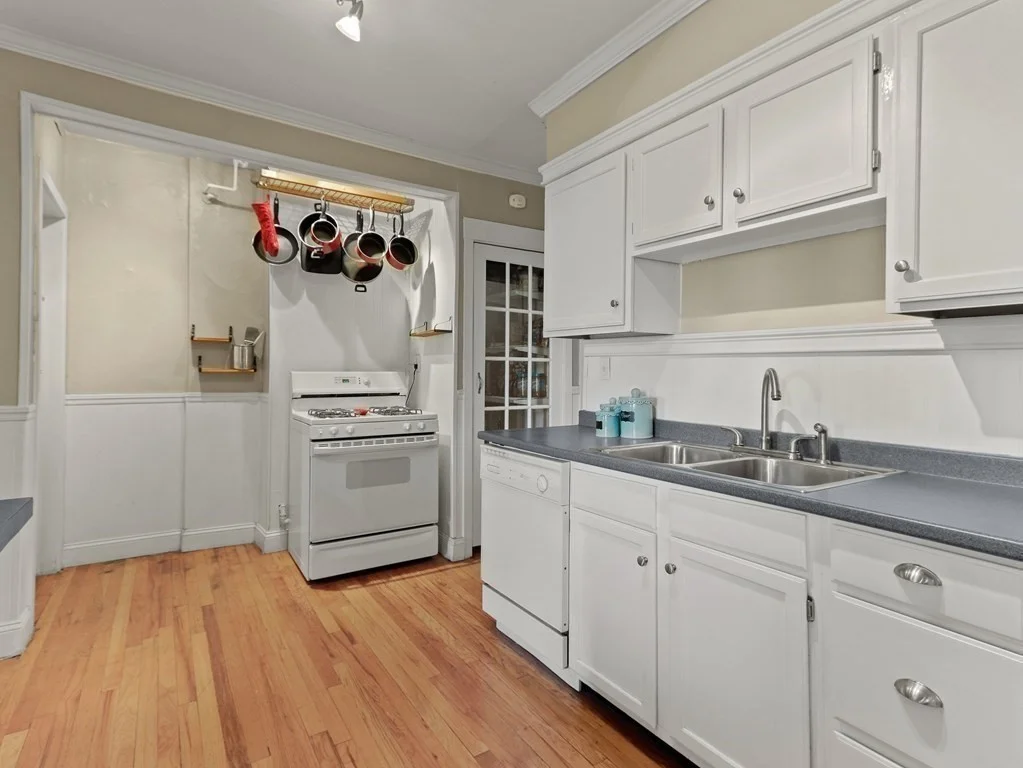 2 bed, 1 bath apartment for rent at 195 South St Unit 4, Jamaica Plain — photo 12 of 17