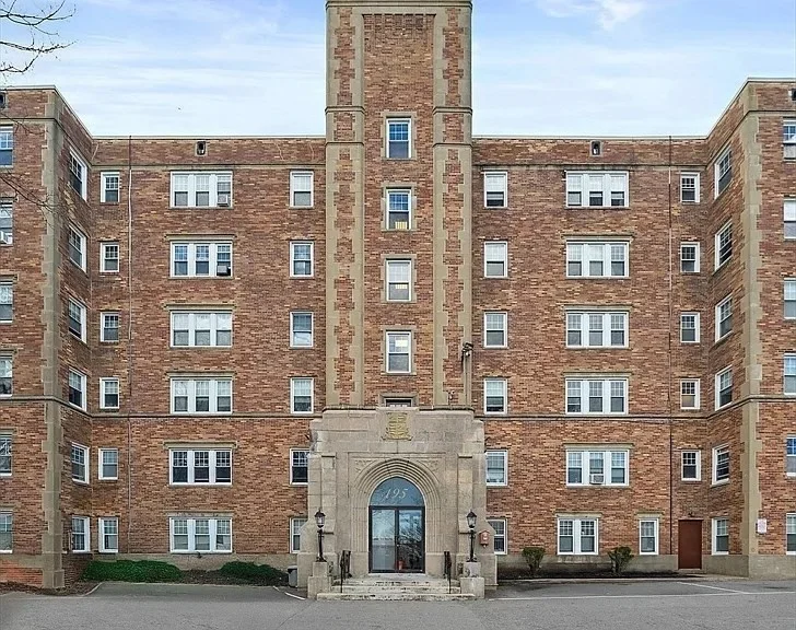 1 bed, 1 bath apartment for rent at 195 Thomas Burgin Pkwa Unit 510, Quincy Center