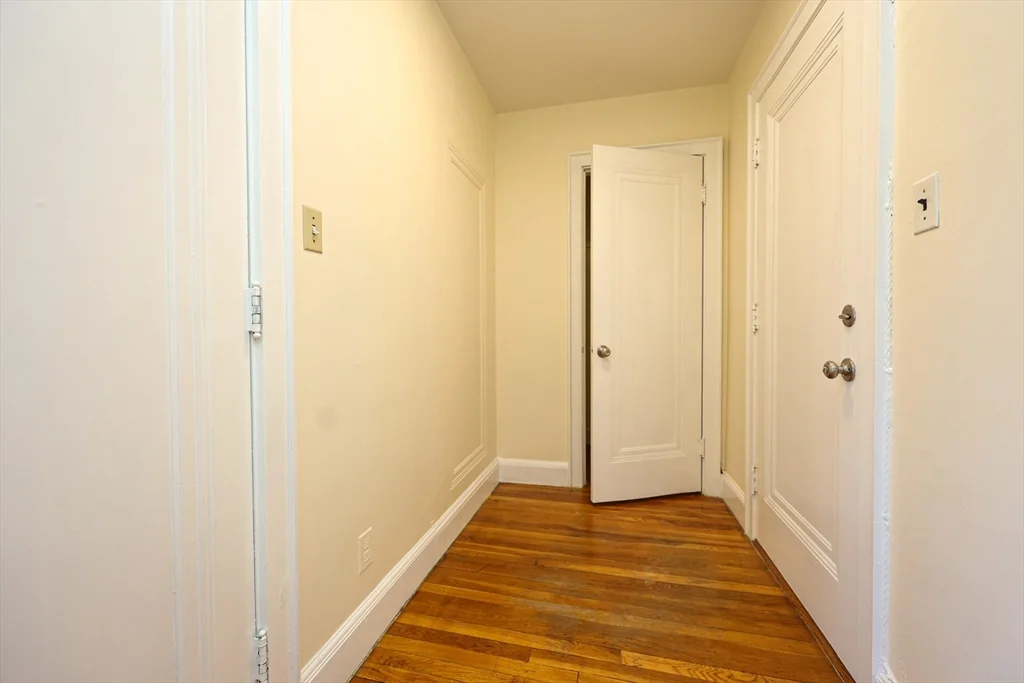 Studio bed, 1 bath apartment for rent at 195 Thomas Burgin Pkwy Unit 407, Quincy — photo 12 of 22