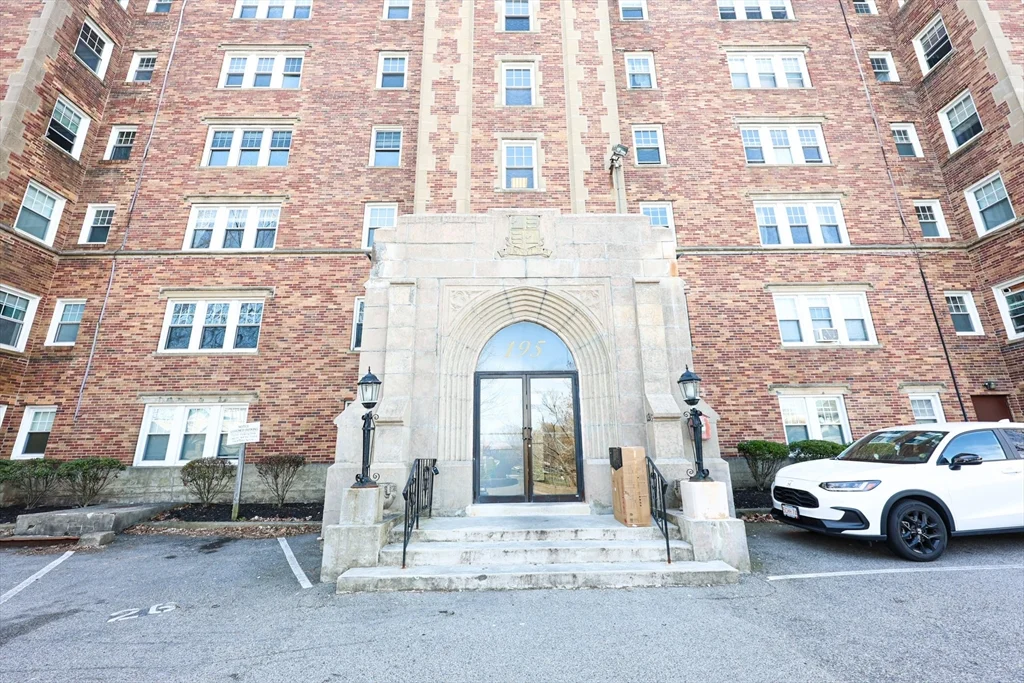 Studio bed, 1 bath apartment for rent at 195 Thomas Burgin Pkwy Unit 407, Quincy — photo 19 of 22
