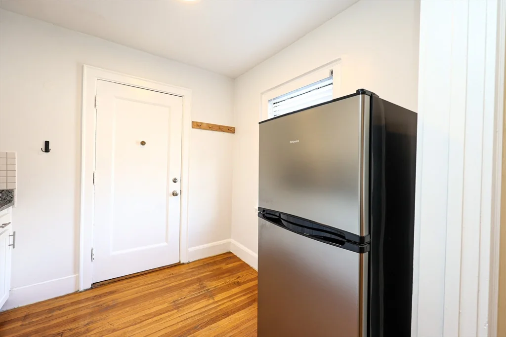 Studio bed, 1 bath apartment for rent at 195 Thomas Burgin Pkwy Unit 407, Quincy — photo 6 of 22