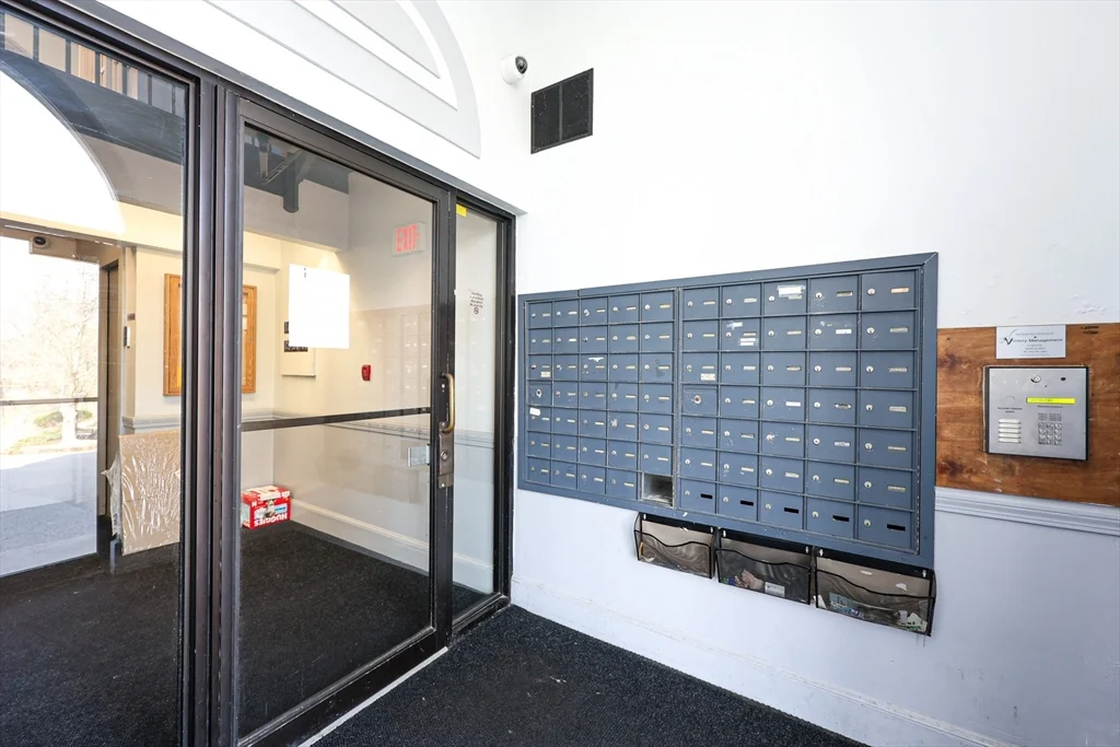Studio bed, 1 bath apartment for rent at 195 Thomas Burgin Pkwy Unit 407, Quincy — photo 17 of 22