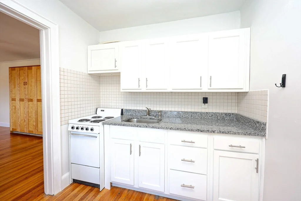 Studio bed, 1 bath apartment for rent at 195 Thomas Burgin Pkwy Unit 407, Quincy — photo 2 of 22