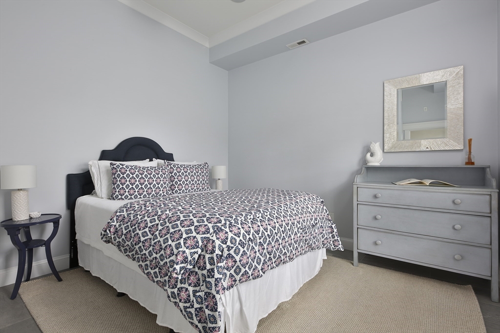 3 bed, 3 bath apartment for rent at 195 2nd St Unit 1, South Boston — photo 9 of 14