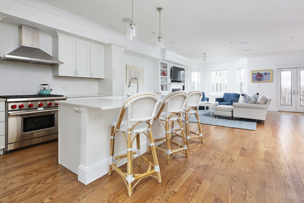 3 bed, 3 bath apartment for rent at 195 2nd St Unit 1, South Boston — photo 3 of 14