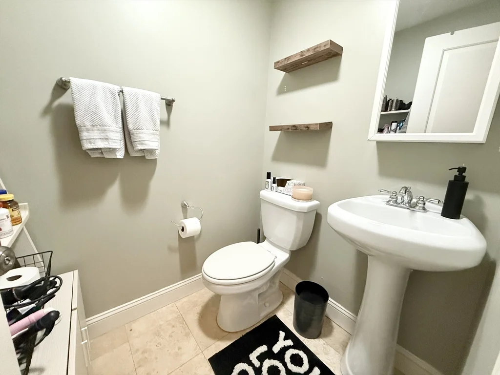 3 bed, 2 bath apartment for rent at 195 W Third Unit 1, South Boston — photo 13 of 13