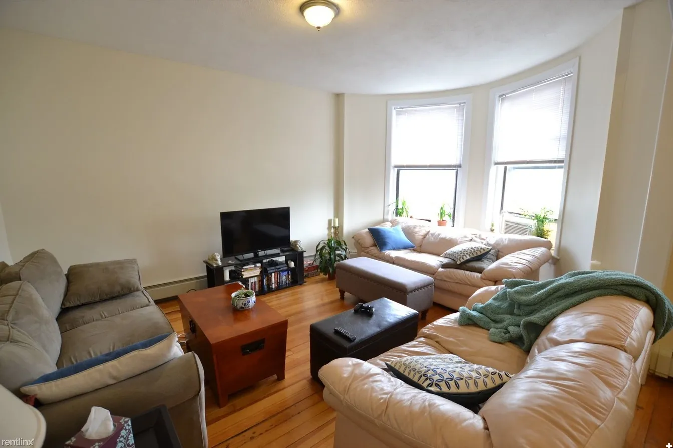 2 bed, 1.5 bath apartment for rent at 1950 Beacon St Unit 1, Brighton — photo 21 of 31