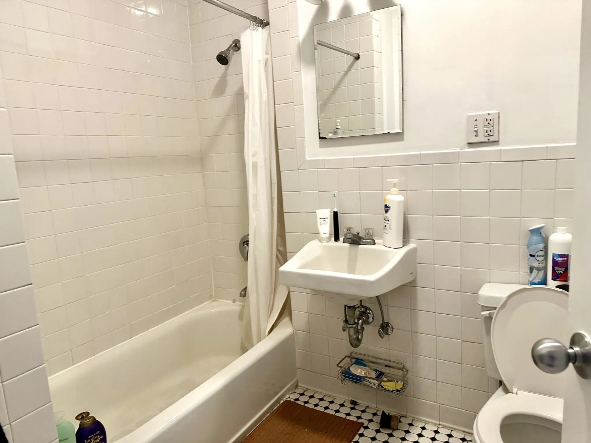 2 bed, 1.5 bath apartment for rent at 1950 Beacon St Unit 1, Brighton — photo 10 of 31