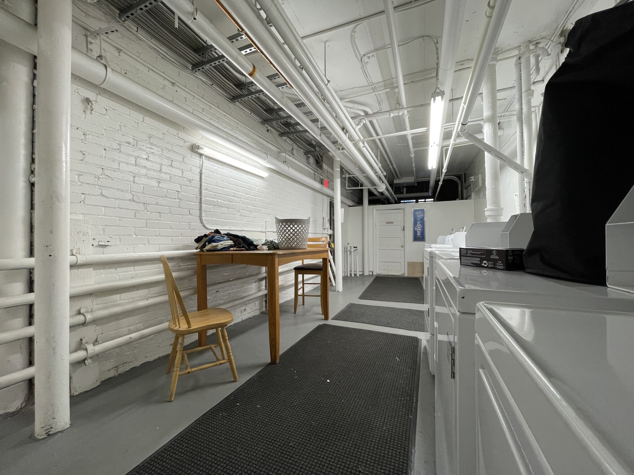 Studio bed, 1 bath apartment for rent at 1950 Commonwealth Ave Unit 24, Brighton — photo 11 of 17