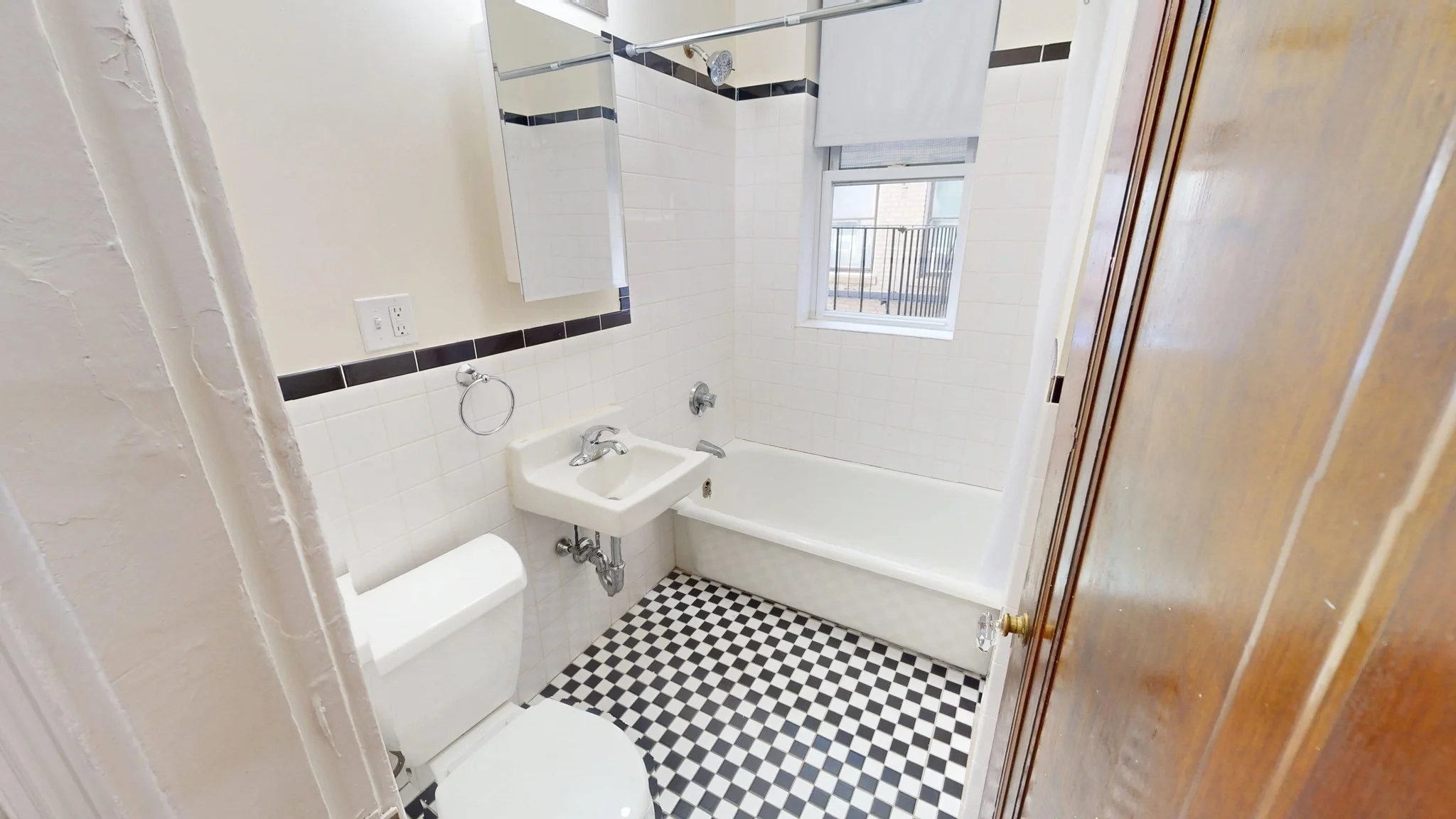 2 bed, 1 bath apartment for rent at 1950 Commonwealth Ave Unit 35, Brighton — photo 6 of 9