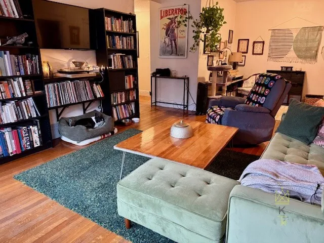 2 bed, 1 bath apartment for rent at 1957 Commonwealth Ave Unit 3, Brighton — photo 2 of 13