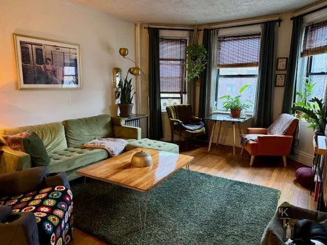 2 bed, 1 bath apartment for rent at 1957 Commonwealth Ave Unit 3, Brighton — photo 1 of 13