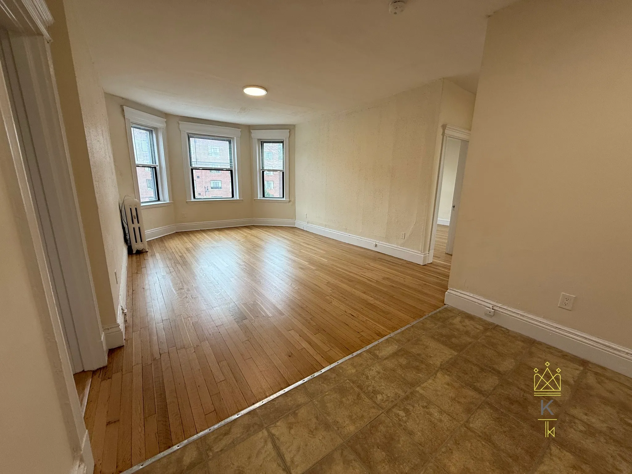 2 bed, 1 bath apartment for rent at 1957 Commonwealth Ave Unit 3, Brighton