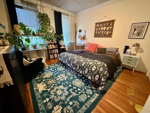2 bed, 1 bath apartment for rent at 1957 Commonwealth Ave Unit 3, Brighton — photo 3 of 13