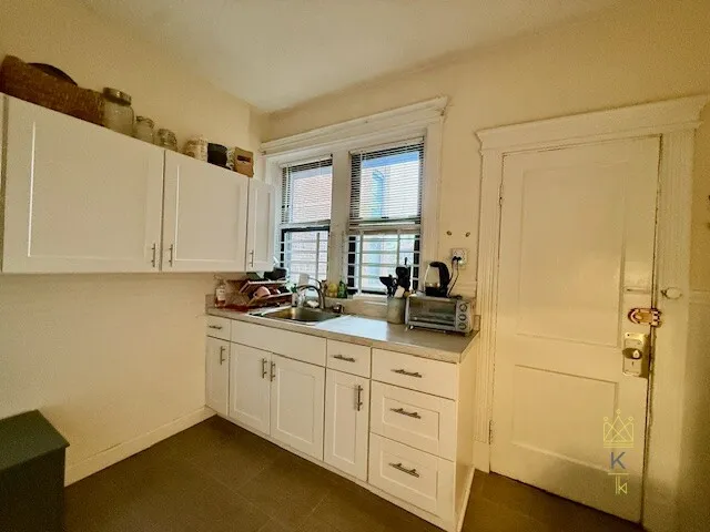 2 bed, 1 bath apartment for rent at 1957 Commonwealth Ave Unit 3, Brighton — photo 6 of 13