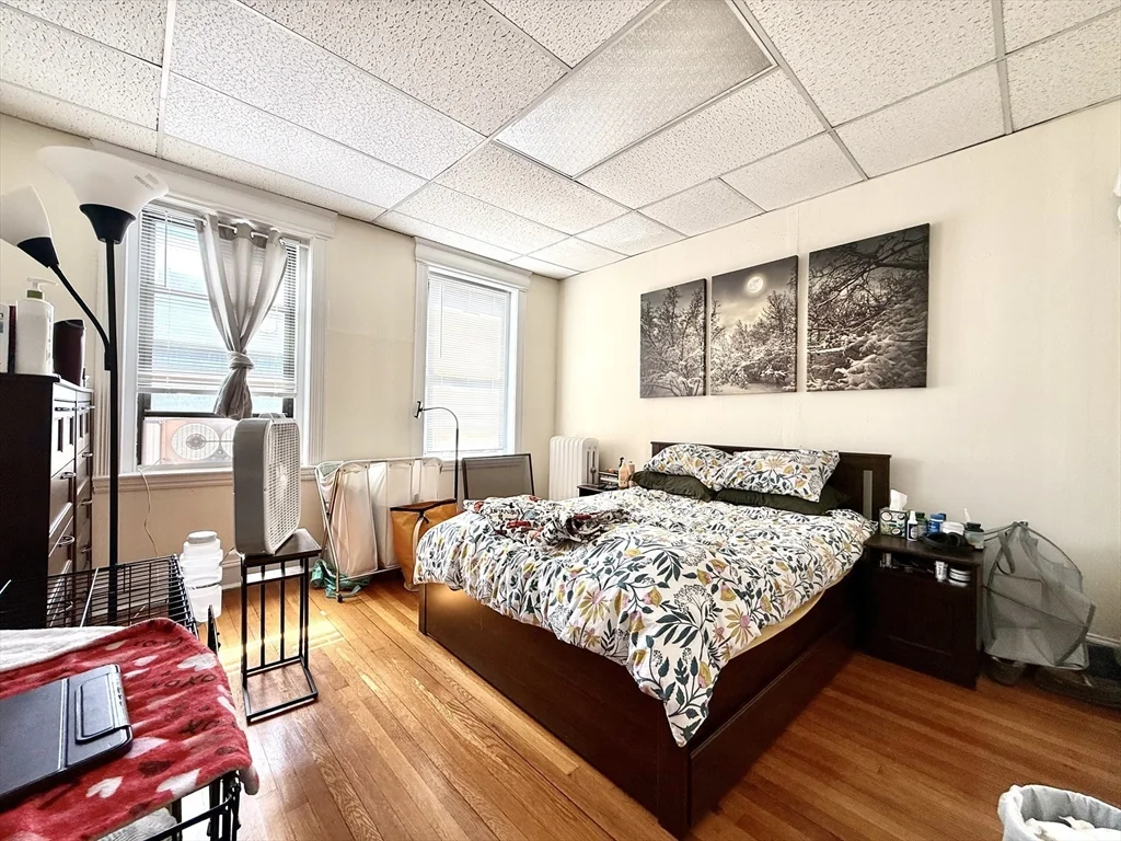 2 bed, 1 bath apartment for rent at 1957 Commonwealth Ave Unit 5, Brighton — photo 3 of 6