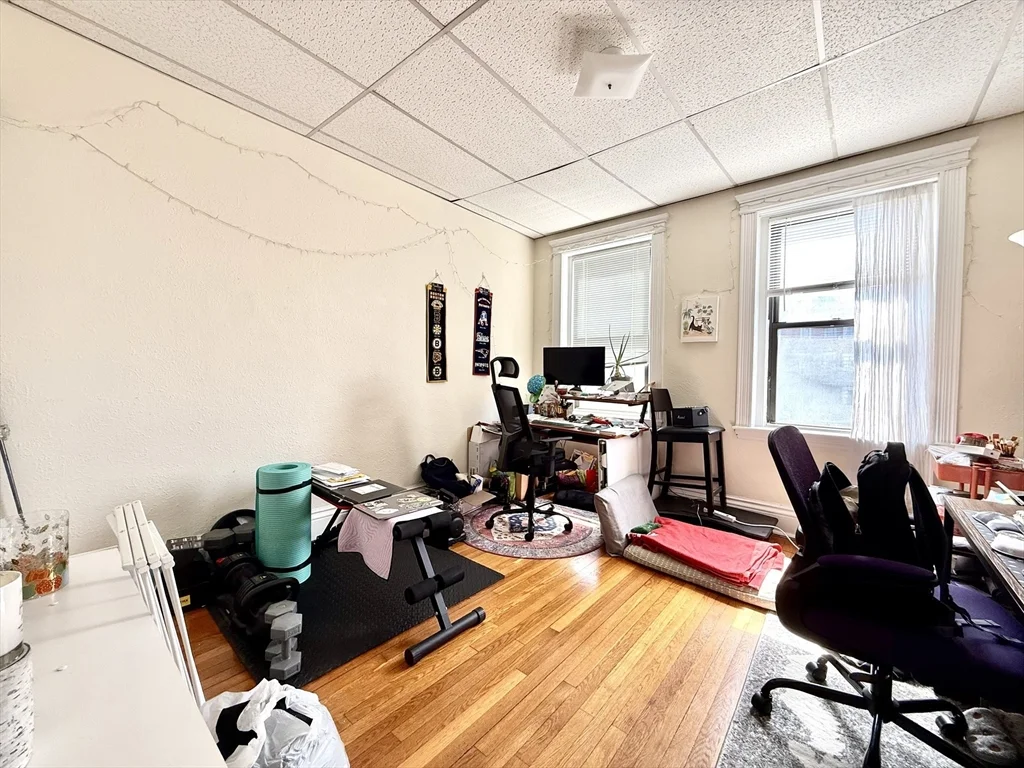 2 bed, 1 bath apartment for rent at 1957 Commonwealth Ave Unit 5, Brighton — photo 2 of 6