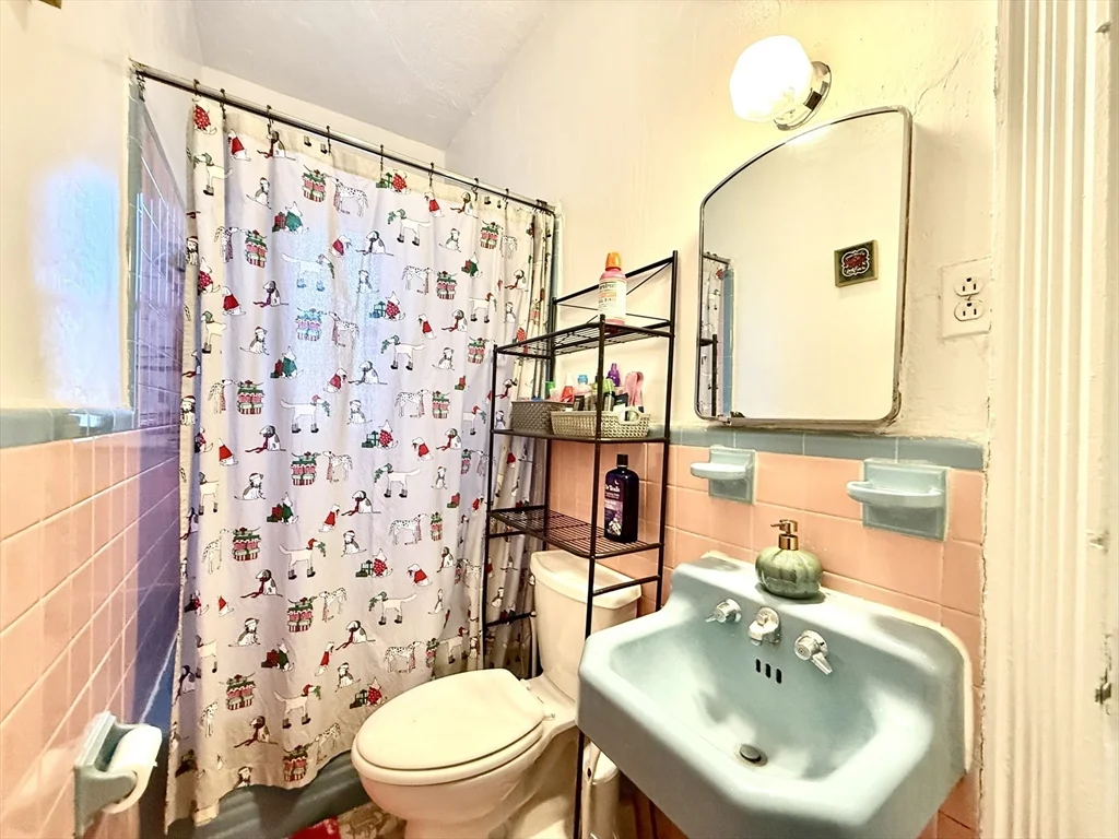 2 bed, 1 bath apartment for rent at 1957 Commonwealth Ave Unit 5, Brighton — photo 6 of 6