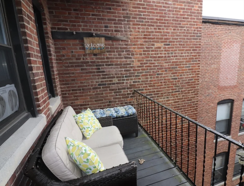 2 bed, 1 bath apartment for rent at 1957 Commonwealth Ave Unit 5, Brighton — photo 6 of 6
